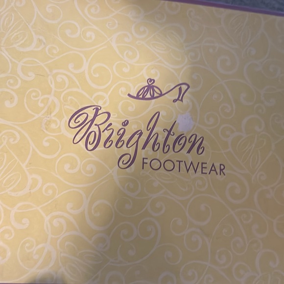 Brighton Gabby boots sized 9 - Picture 5 of 6